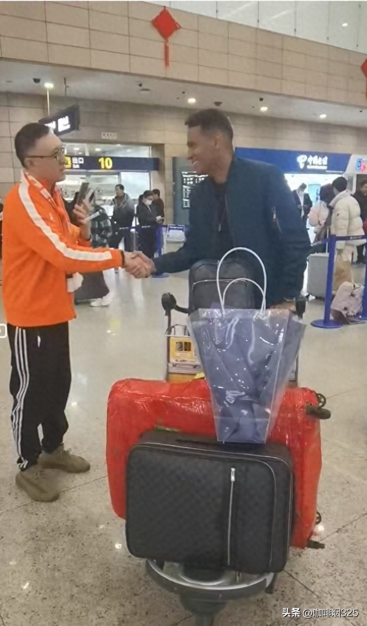  青島日報：前巴西國奧球員奧古斯托與海牛會(huì )合，球隊五外援到位