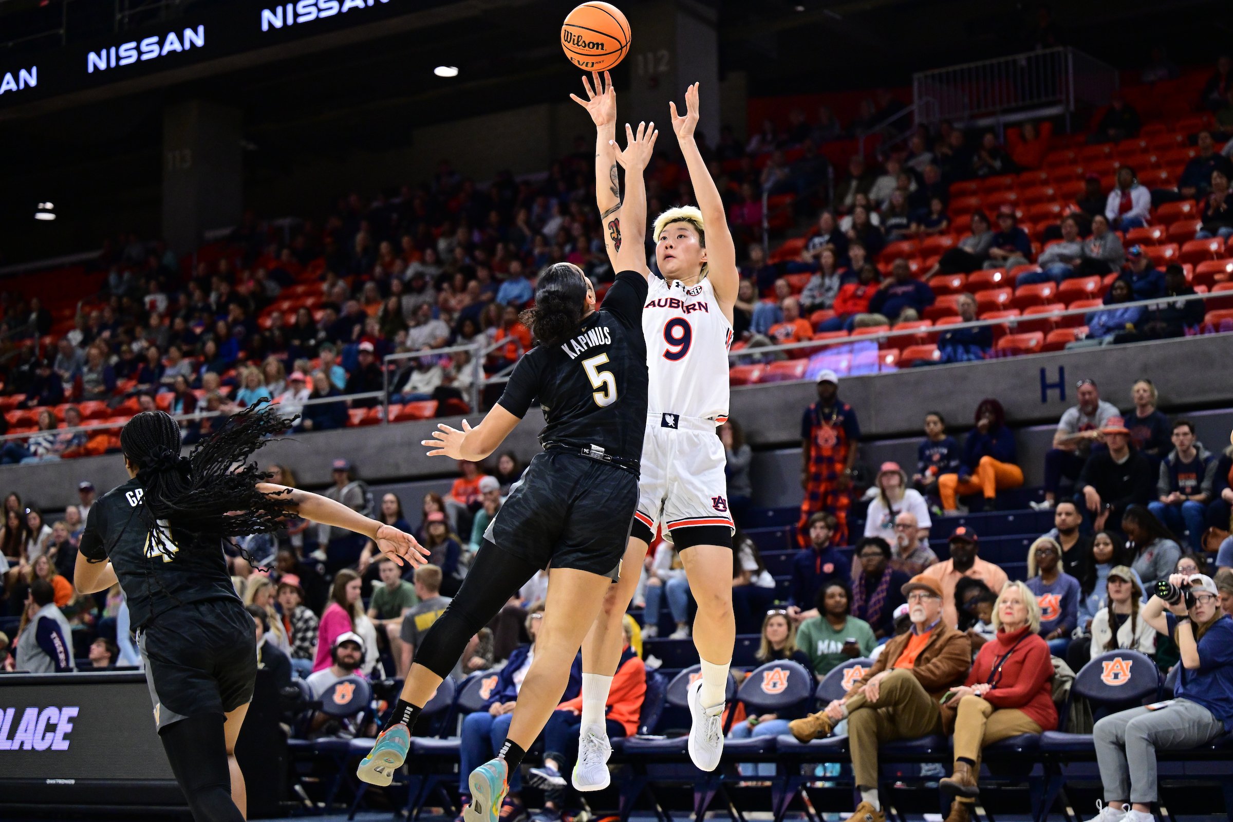  征戰NCAA！鄧雨婷：不太喜歡被稱(chēng)為“李夢(mèng)接班人” 未來(lái)想進(jìn)WNBA