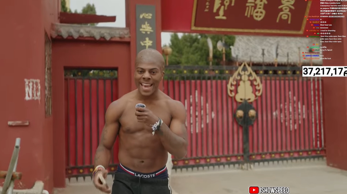  光頭造型！Speed中國行來(lái)到鄭州少林寺，上香拜佛學(xué)功夫