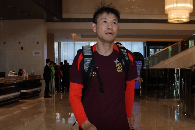  媒體人：如果李源一沒(méi)傷沒(méi)病，他落選名單在邏輯上講不出合理性