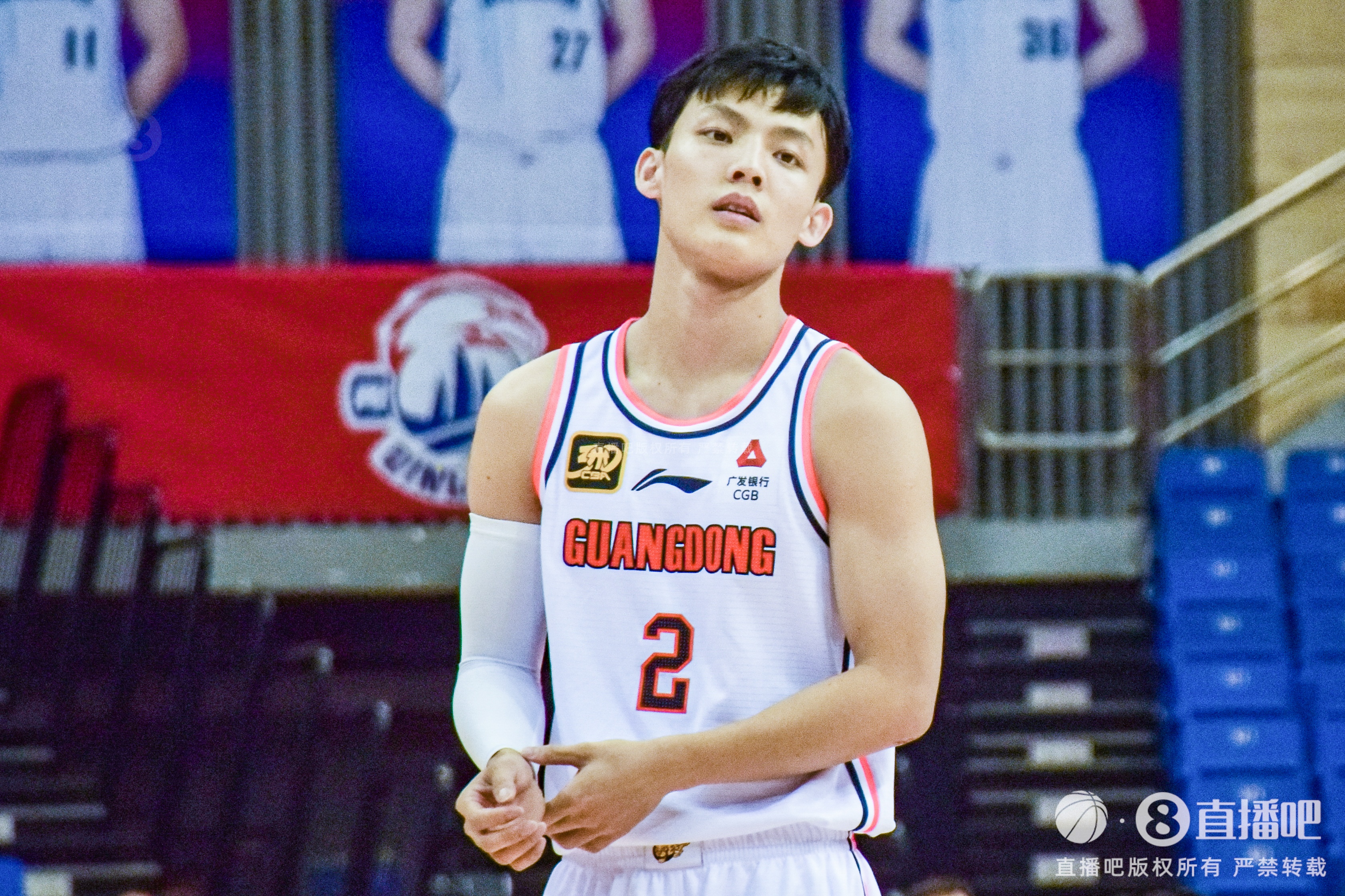  未能救主！徐杰12投7中&三分4中3 得到18分7板2助
