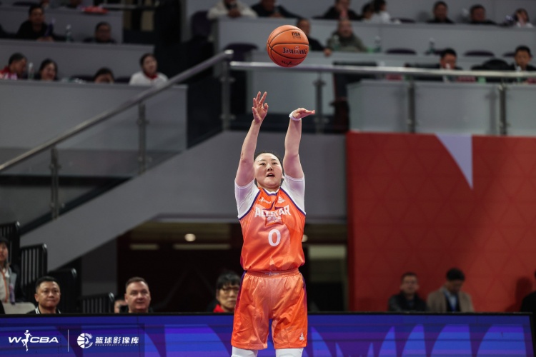  表現可以！武桐桐15分鐘10中6拿到15分3板9助